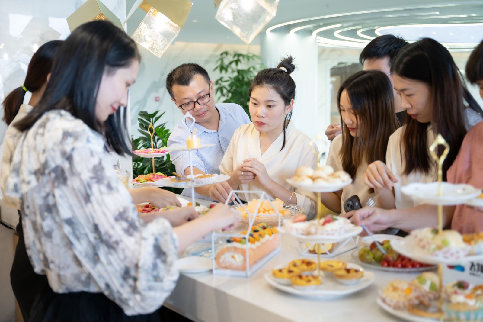 公司生日会